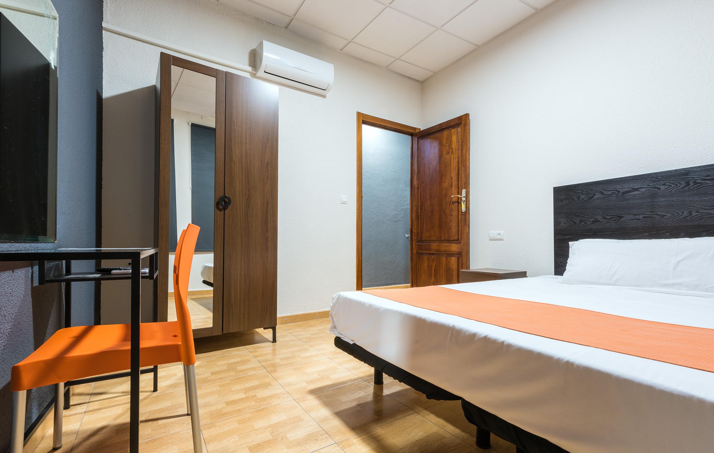 Kubik Hotel Caces Esterno foto