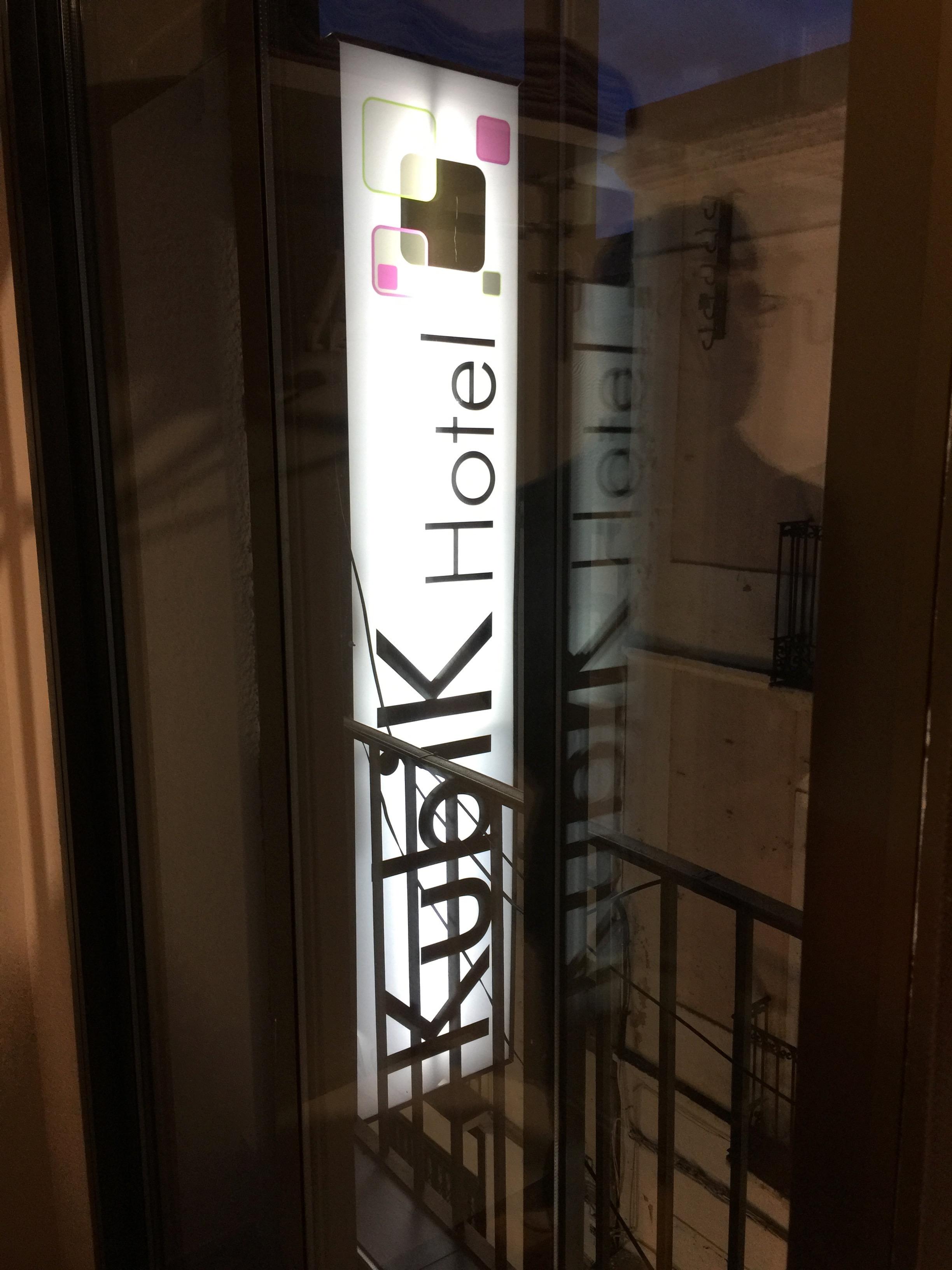 Kubik Hotel Caces Esterno foto
