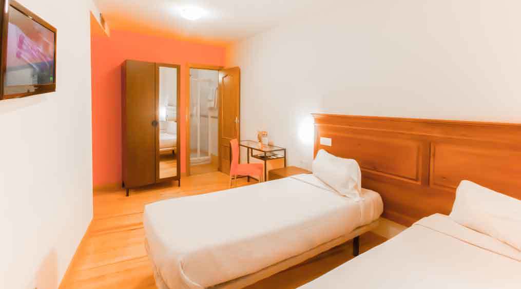Kubik Hotel Caces Esterno foto